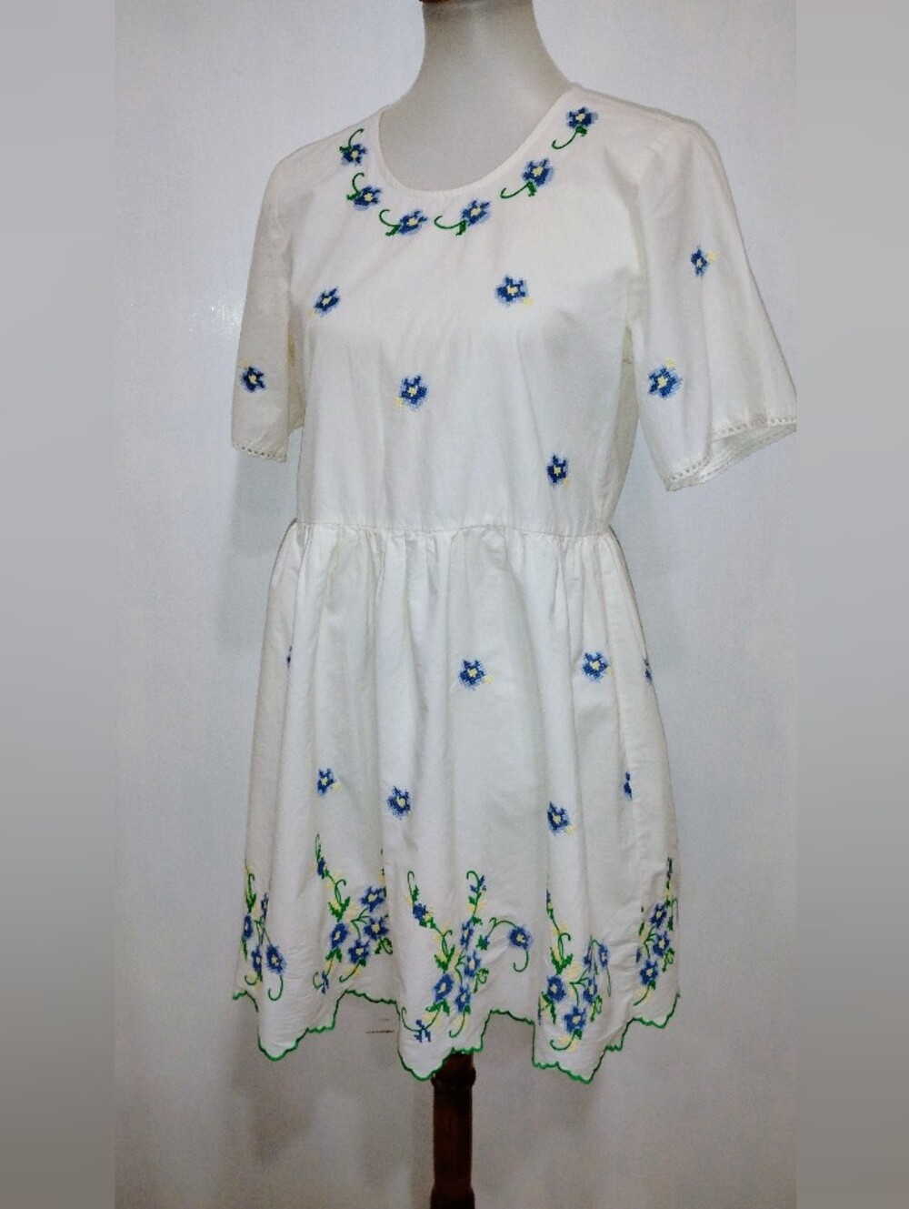 DRA EMBROIDERED COTTON DRESS